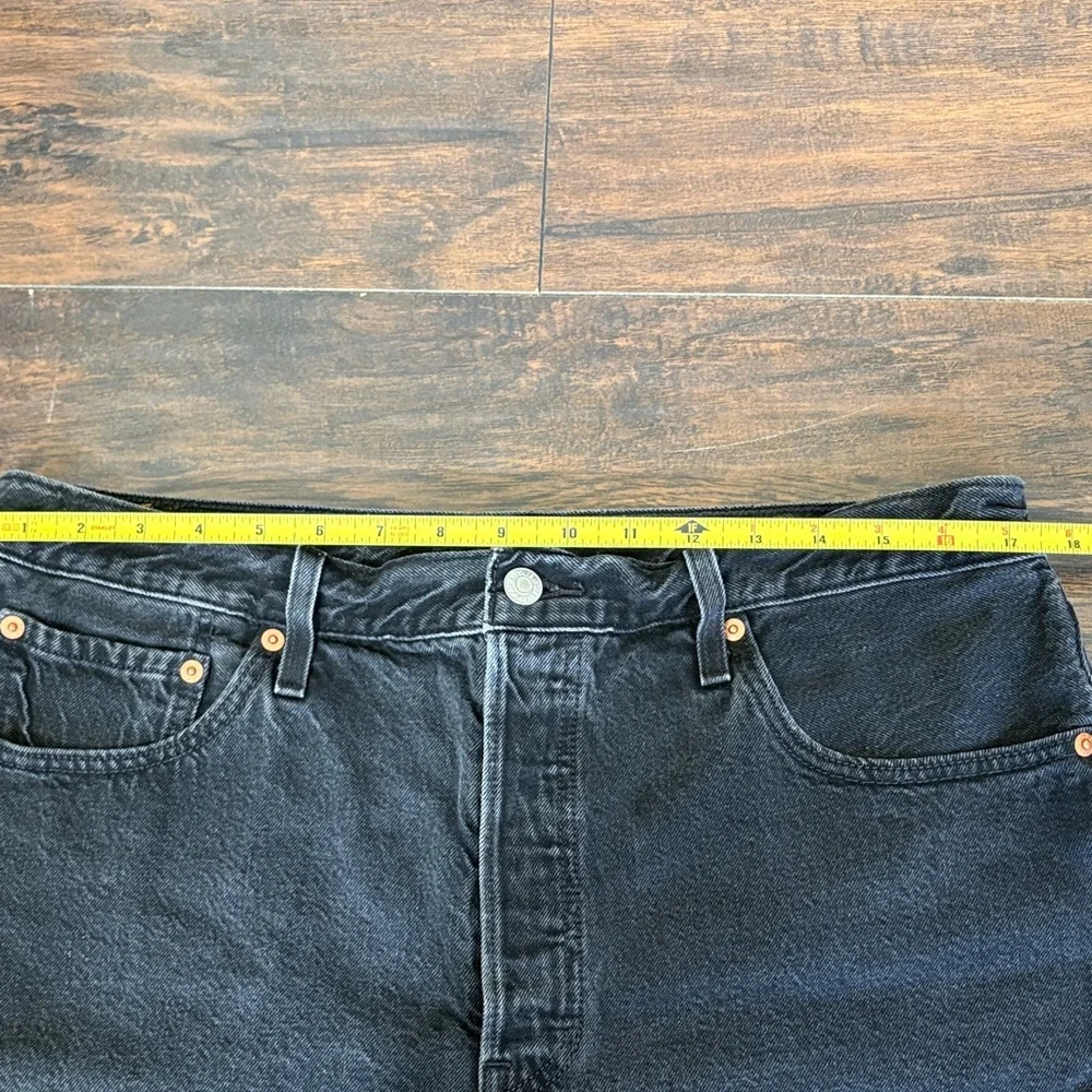 Levi's 501 Black High-Rise Denim Cutoff Shorts - Picture 10 of 11